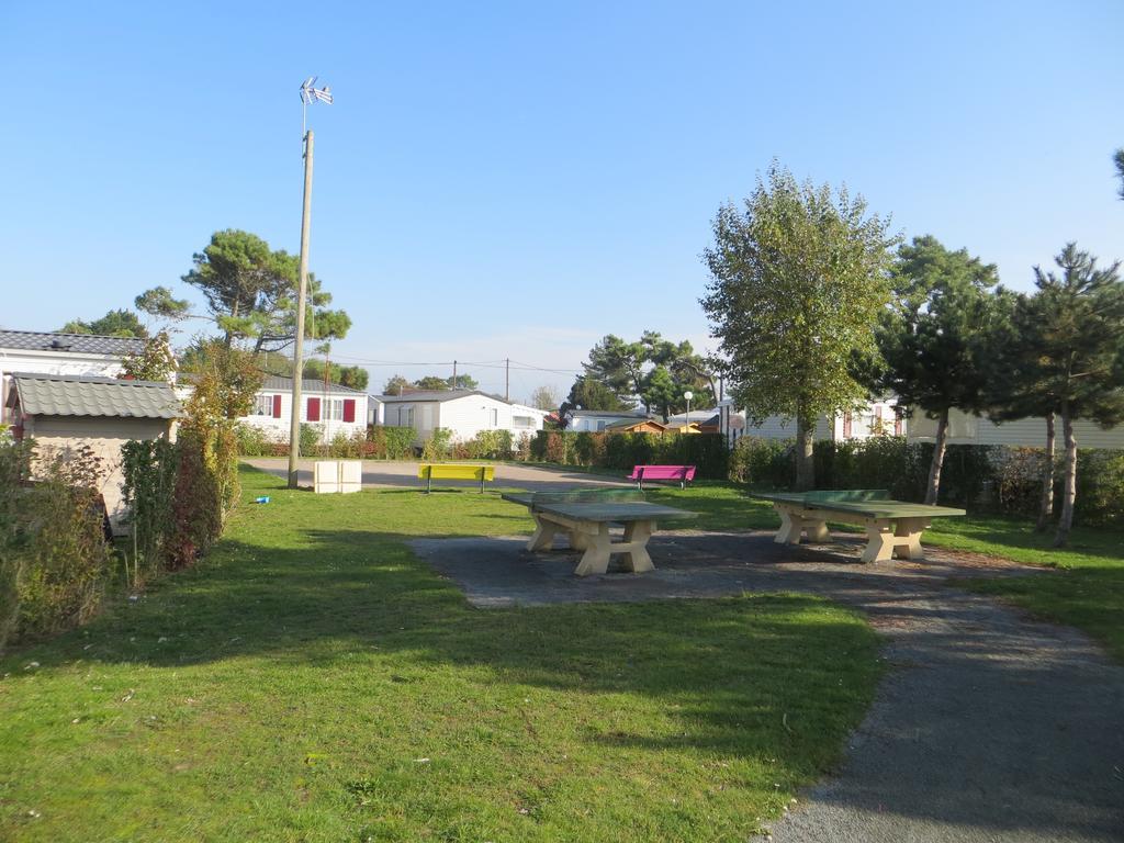 Camping Paradis Les Galets De La Molliere 카이유쉬르메르 외부 사진