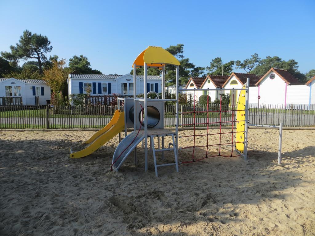 Camping Paradis Les Galets De La Molliere 카이유쉬르메르 외부 사진